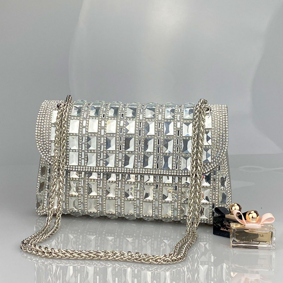 Shiny Glass Rhinestone Chain Clutch