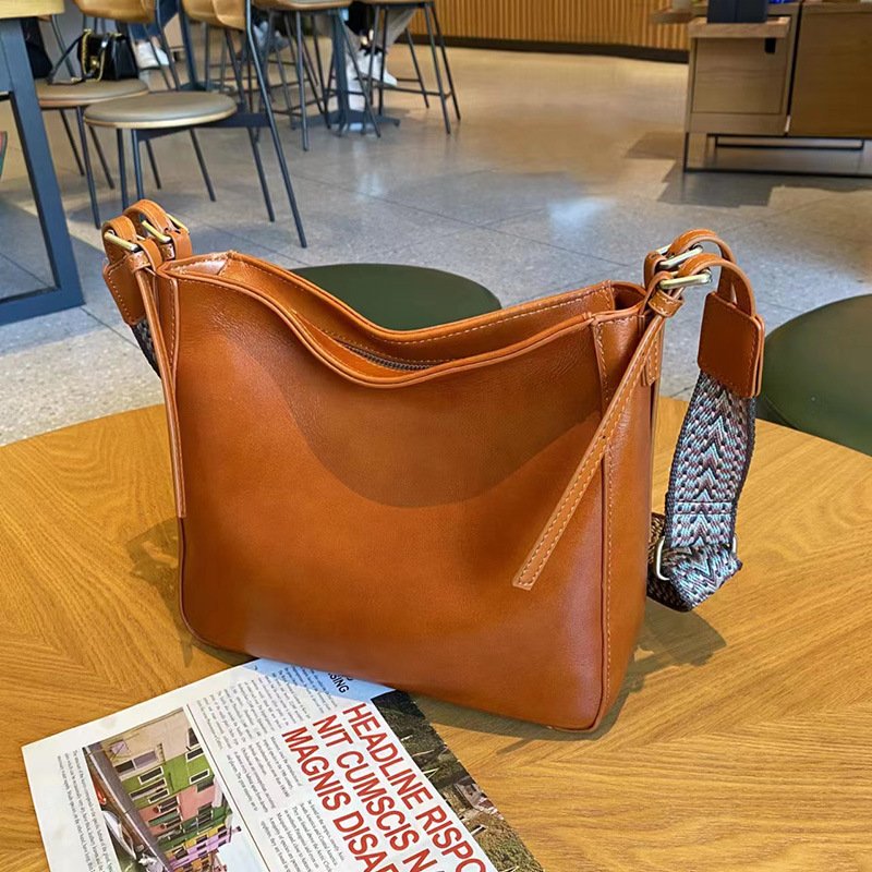 Women's Large-capacity Leather Shoulder Messenger Bag